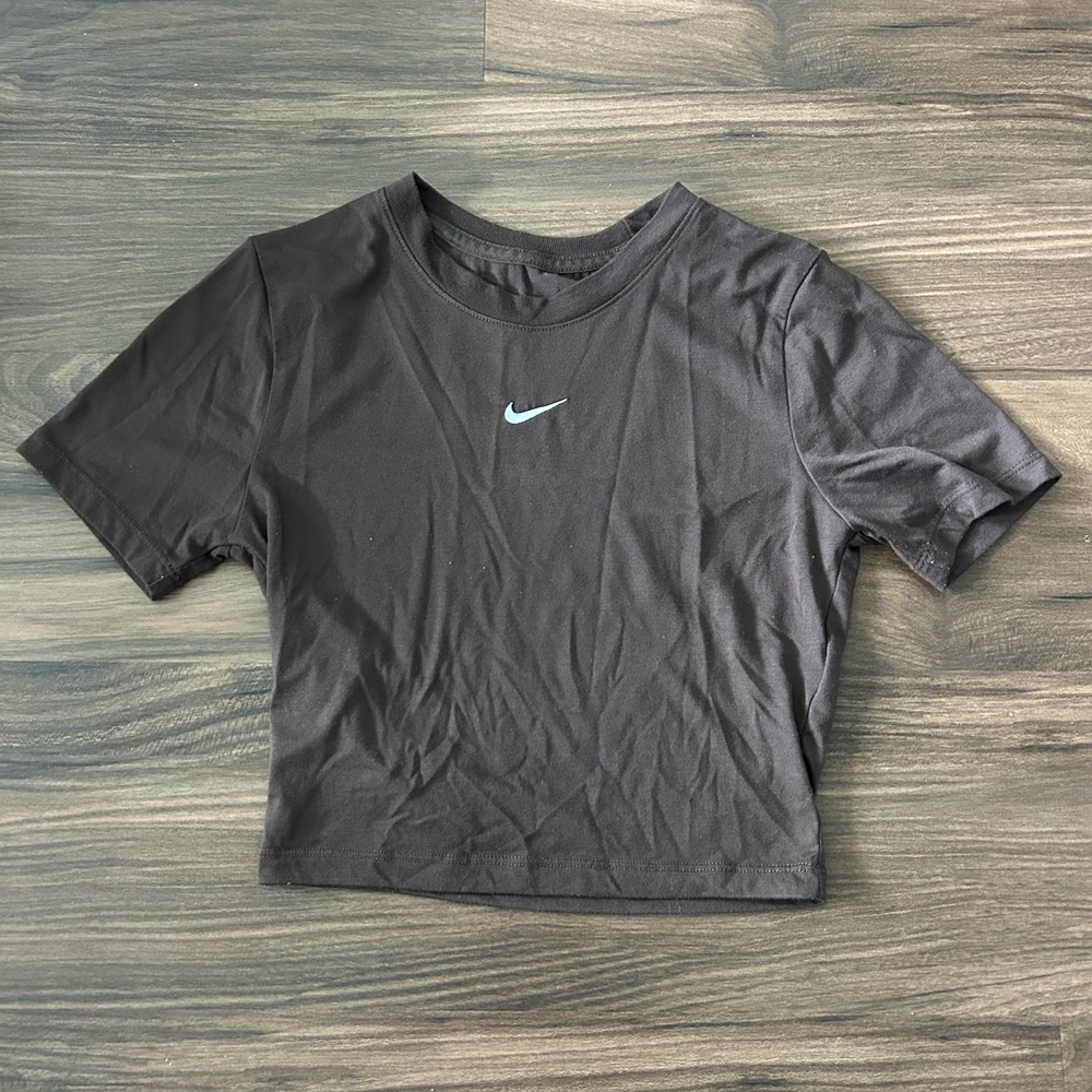 Nike Women's Crop Top